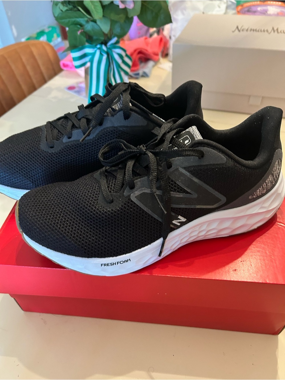 New Balance Mens Black and White Fresh Foam Sneakers